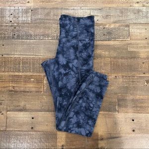 Athleta Salutation Tie Dye 7/8 Tight